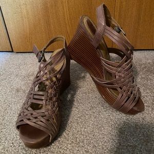 Fossil wedge sandal